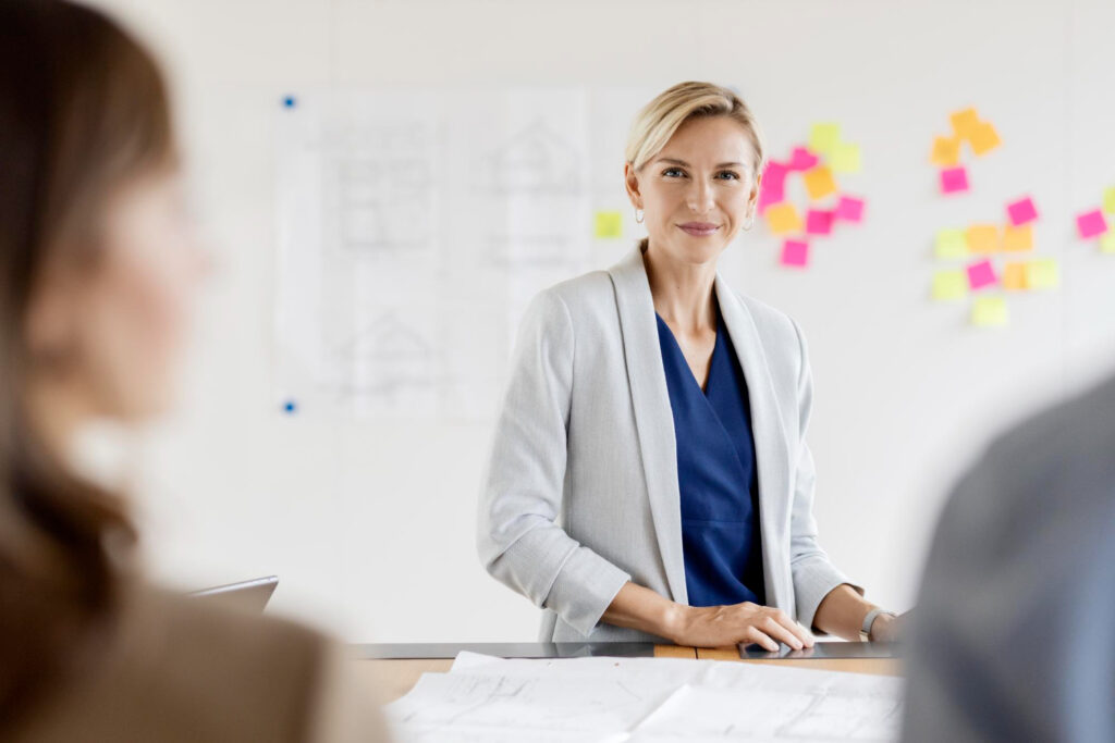 Étudiante en formation Assistant Ressources Humaines réalisant des missions de recrutement et de gestion du personnel